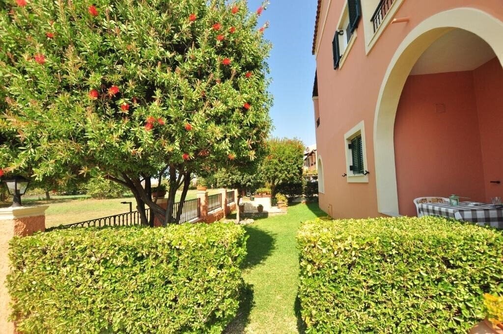 Картинка Elena Apartments Corfu 3*