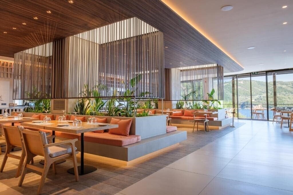 Изображение Akrotiri Beach 4*