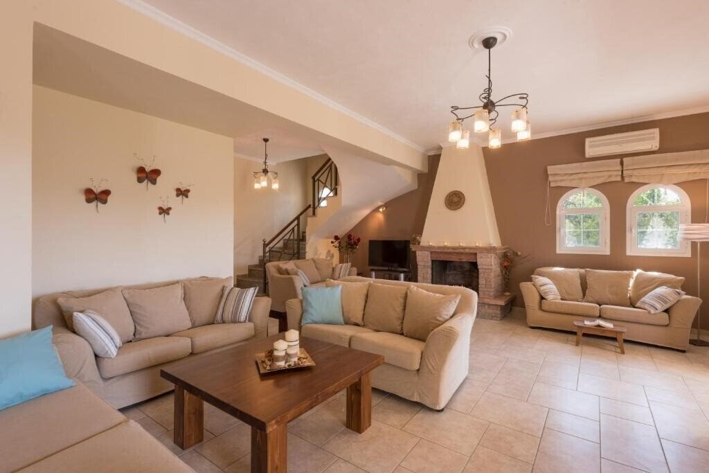 Фото Kokkini Villa 4*