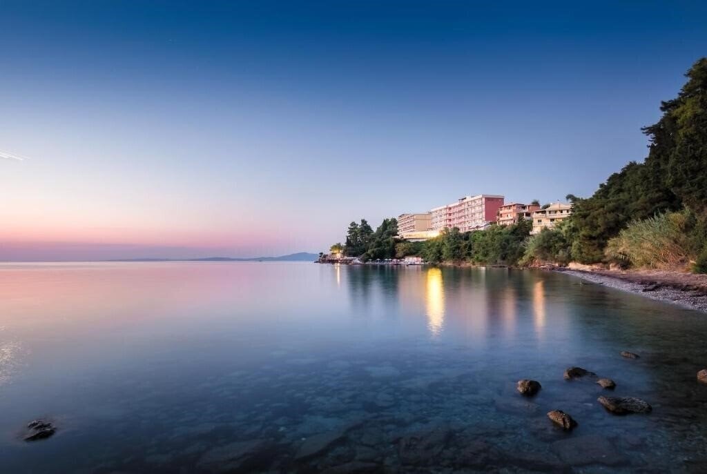 Отель Hotel Oasis Corfu 3*