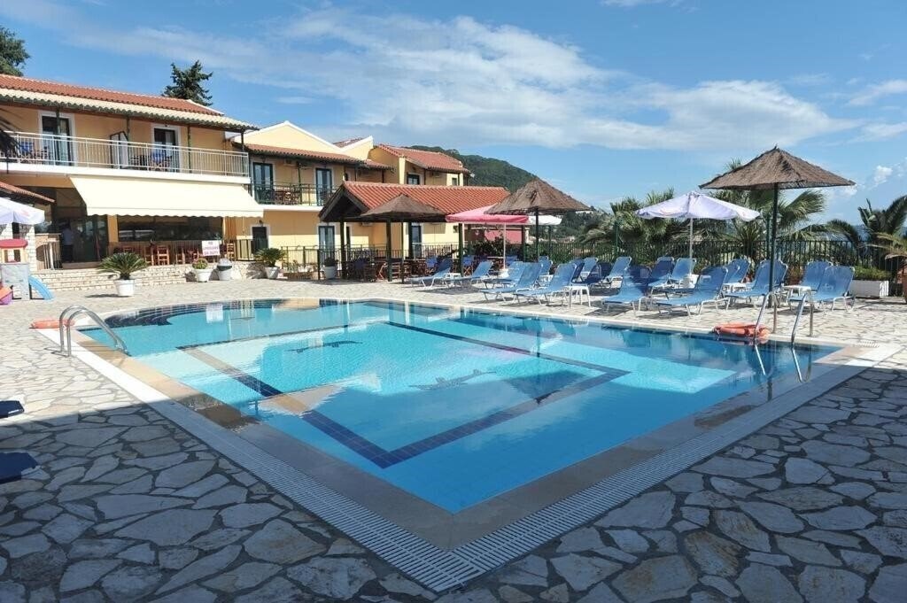 Отель Kerkyra Studios & Apartments апартаменты