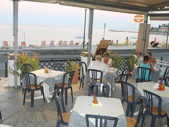 Фотография Loutrouvia Hotel 2*