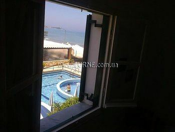 Отель Beach Front Salvanos Apartments 2*