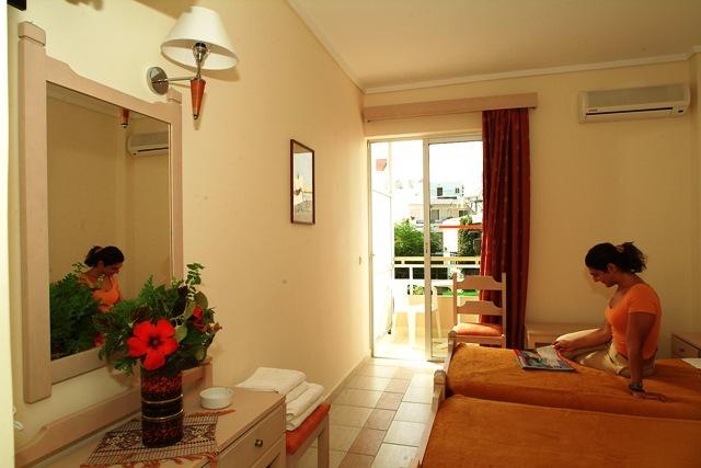 Изображение Theonia Hotel 2*