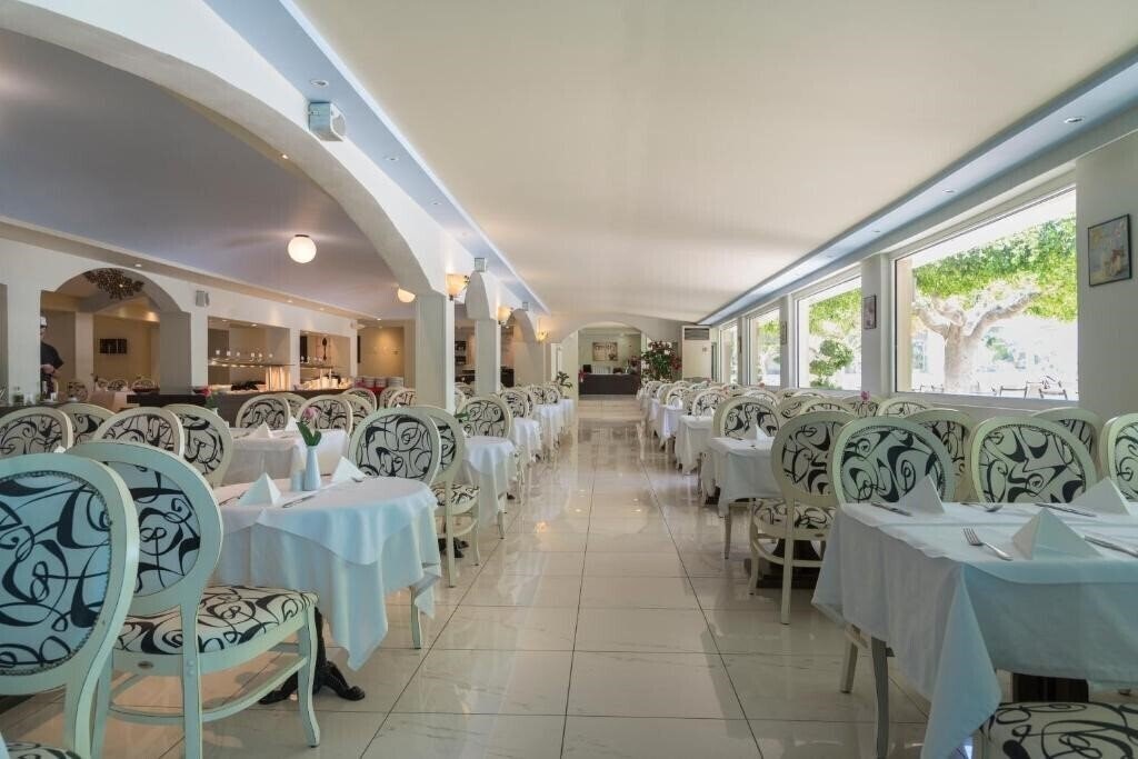 Картинка Sandy Beach 4*