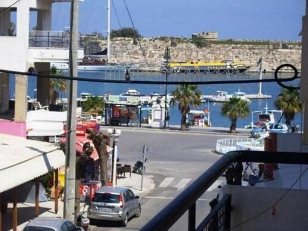 Отель Pantheon 4*