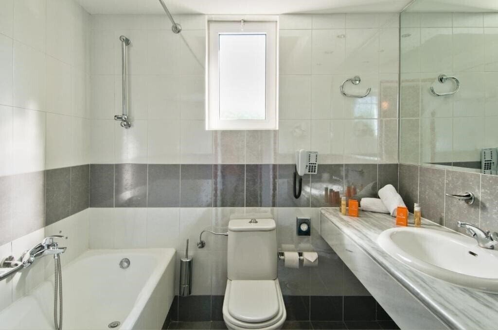Фото Kipriotis Village Resort 4*