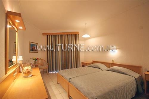 Отель Continental Palace 4*