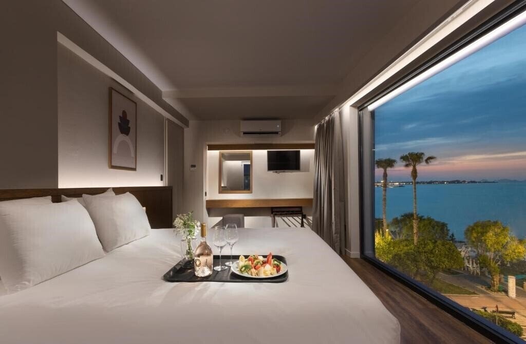Отель Kos Hotel Junior Suites 4*