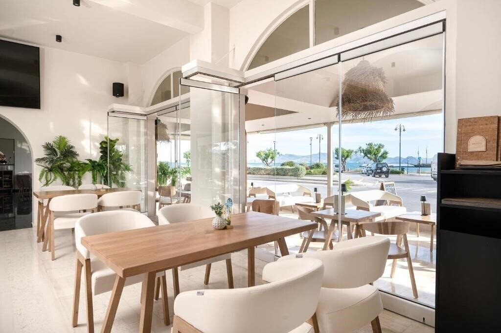 Картинка Zephyros 2*