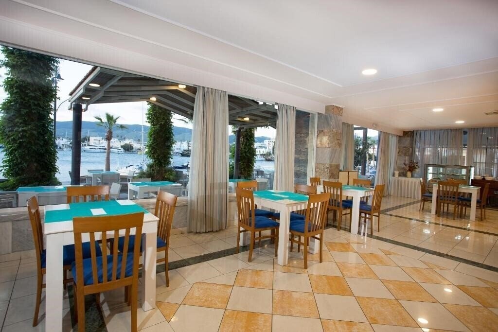 Фотография Kosta Palace 4*