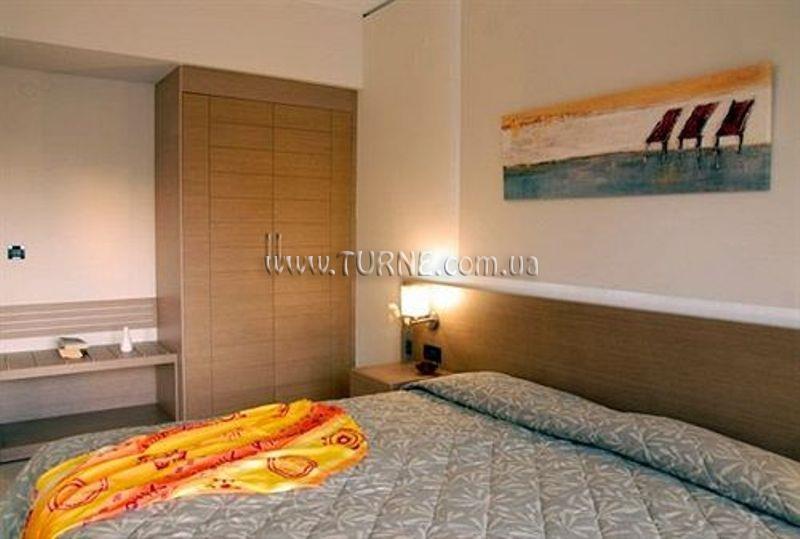 Фотография Amalthia Beach Resort (ex. Amalthia Beach) 4*