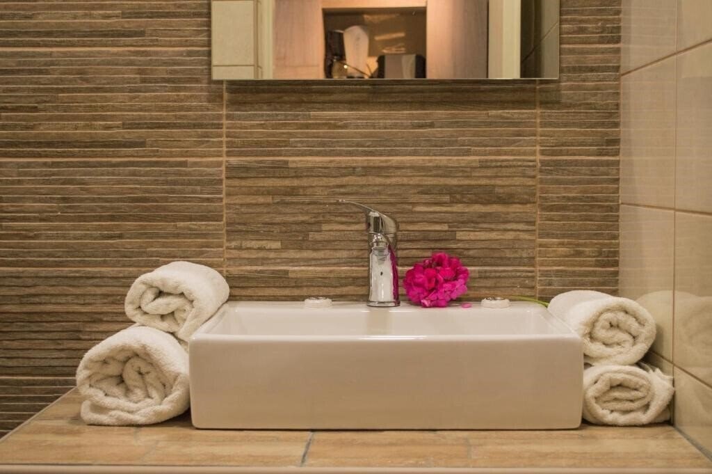 Фотография Nireas Hotel 2*