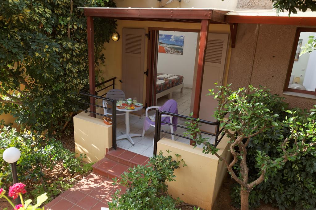 Фотография Latania Studios Apartments 3*