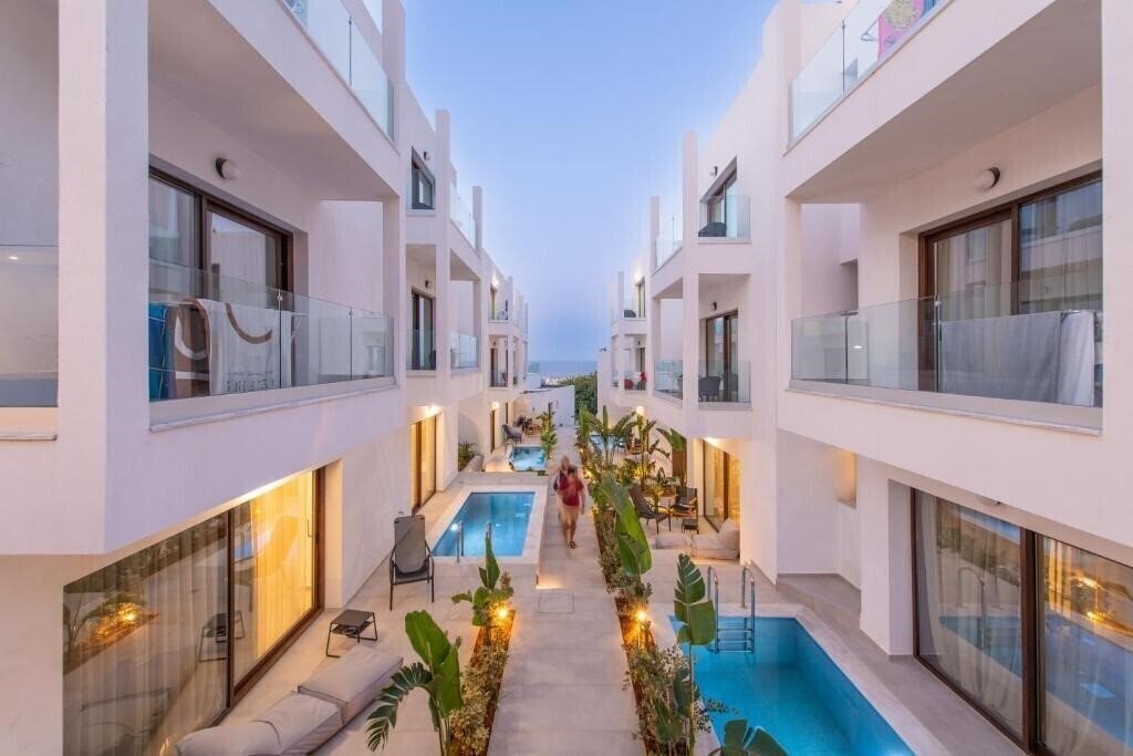 Отель Mika Villas 3*