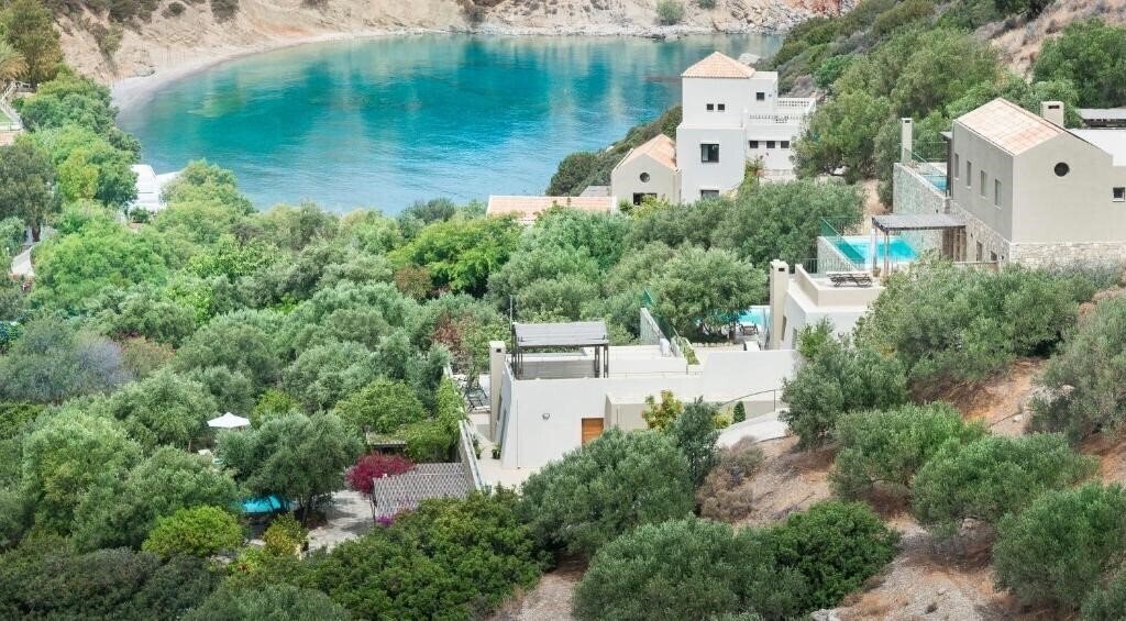 Отель Istron Villas 4*
