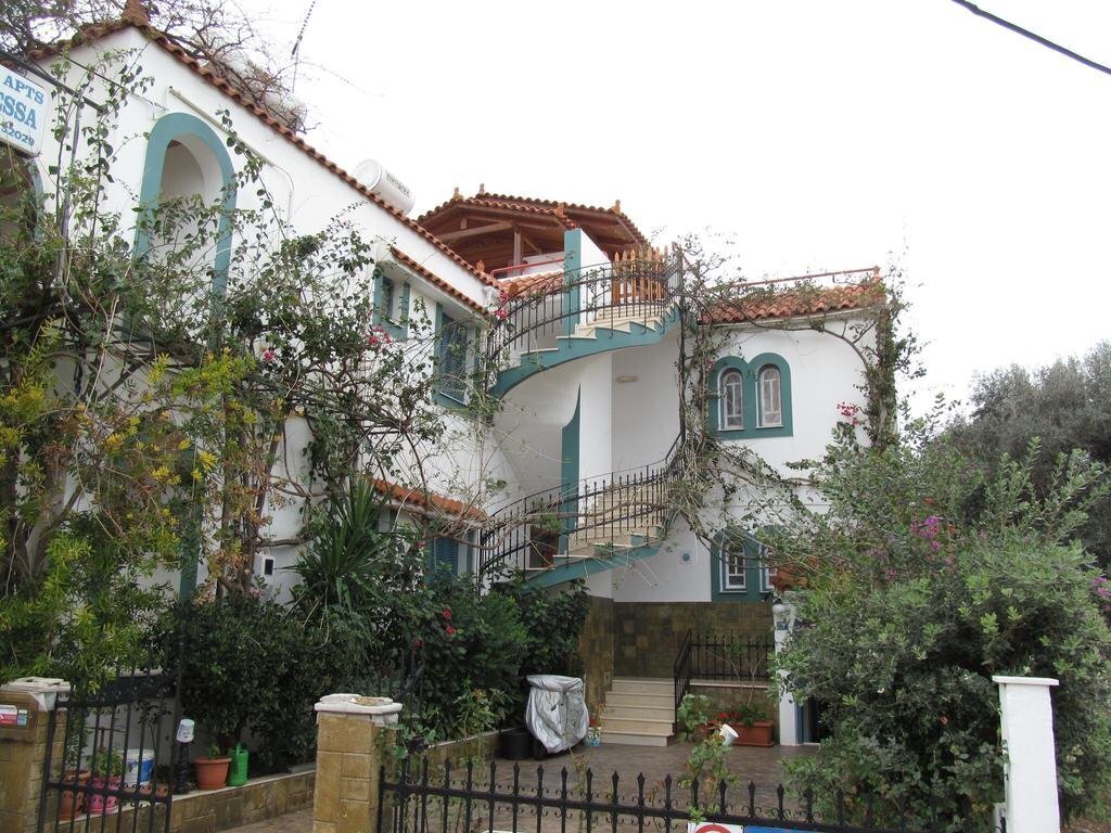 Отель Villa Contessa 2*