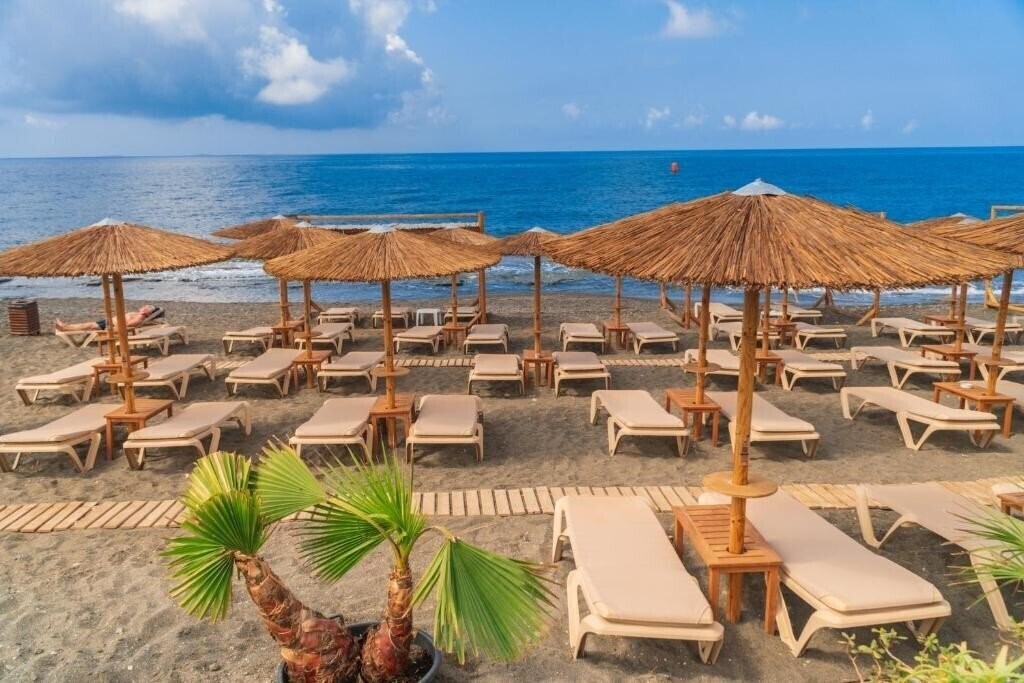Отель Tylissos Beach 4*
