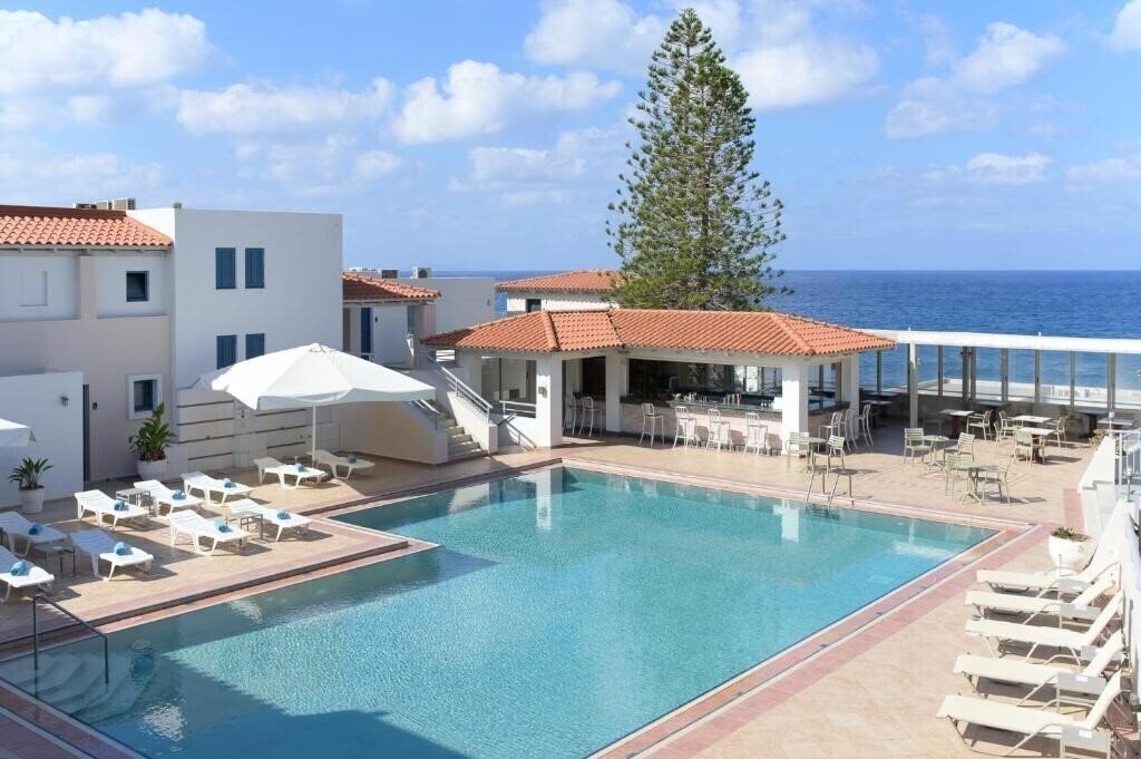 Отель Castello Vilage 4*