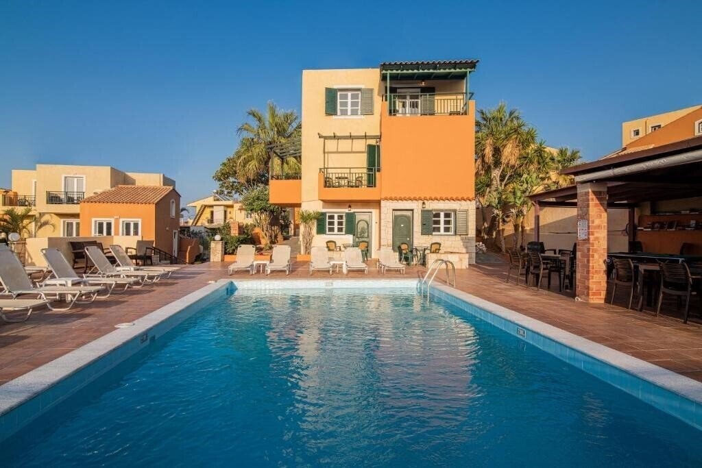 Отель Golden Valentin Apartments 3*