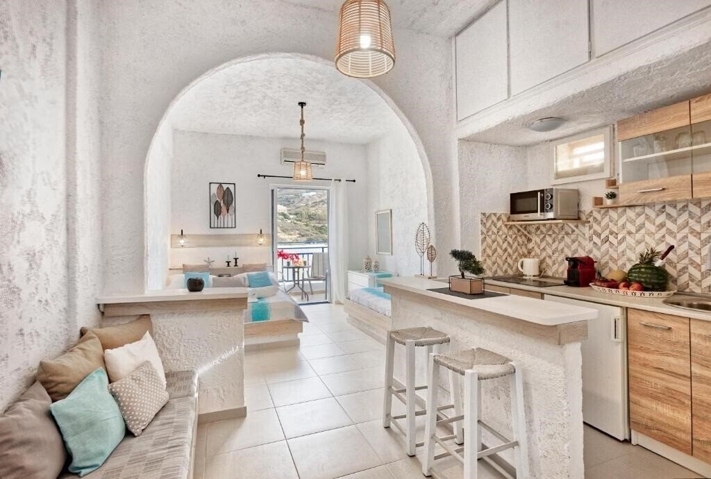 Отель Amazona Apartments 3*