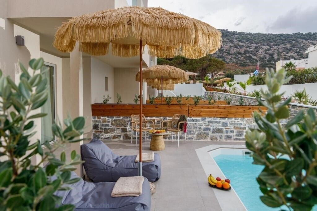 Отель Anassa Suites 4*