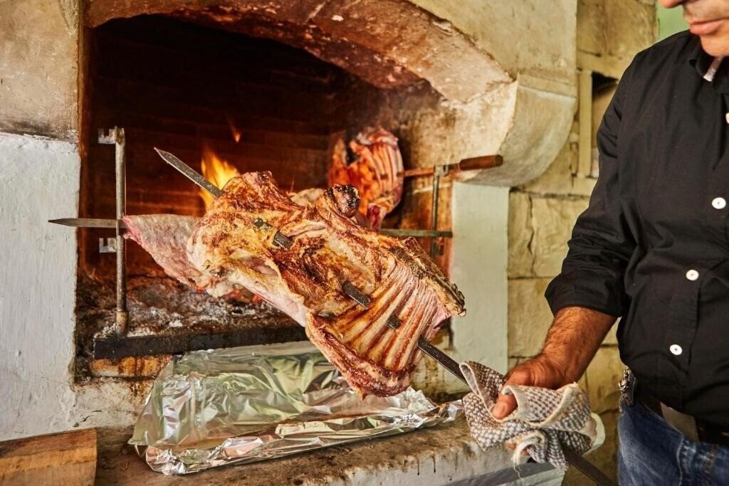 Отель Arolithos Traditional Cretan Village 3*