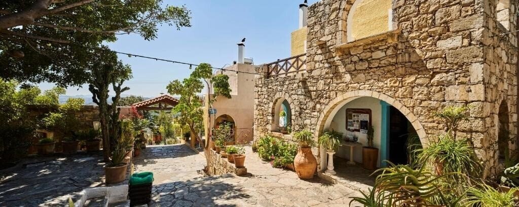 Фото Arolithos Traditional Cretan Village 3*