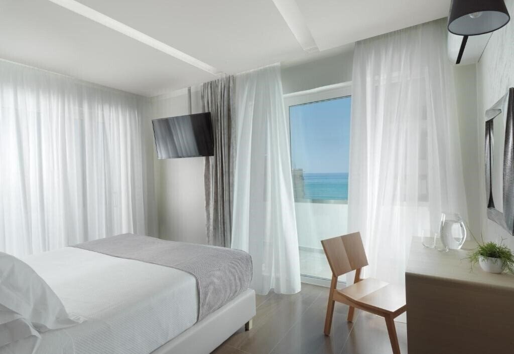 Фотография Melrose Hotel 4*