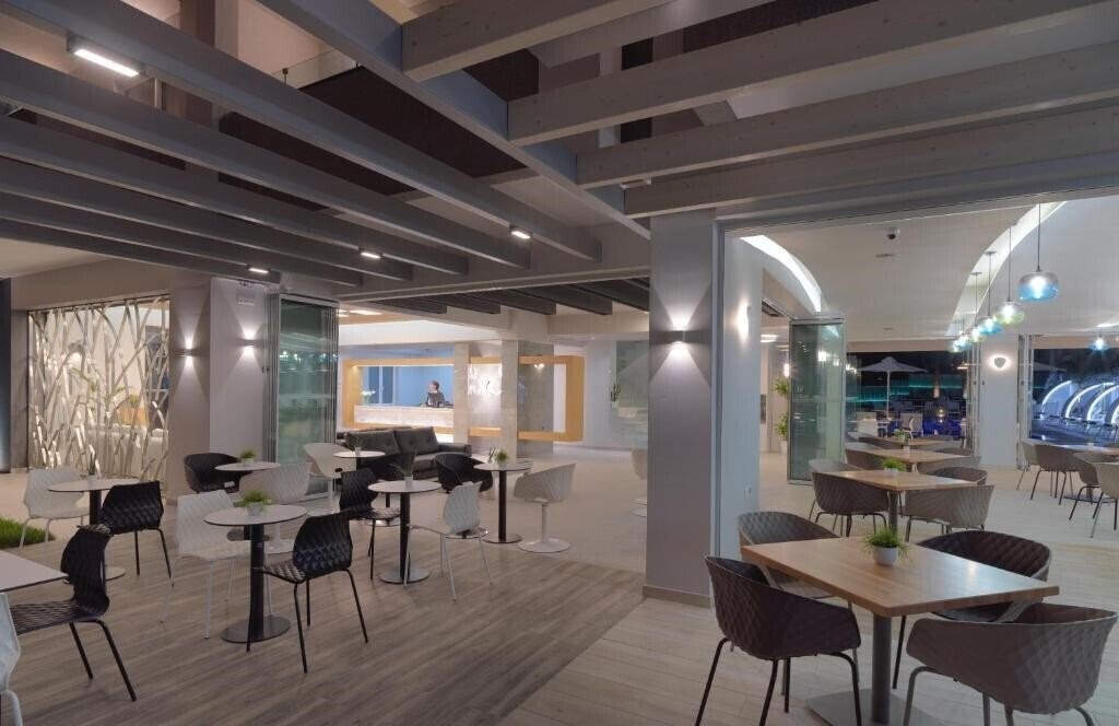 Картинка Melrose Hotel 4*
