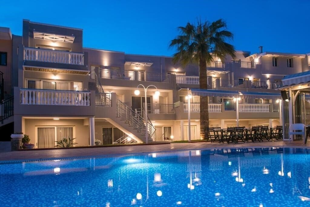 Отель Sarpidon Apartments 3*