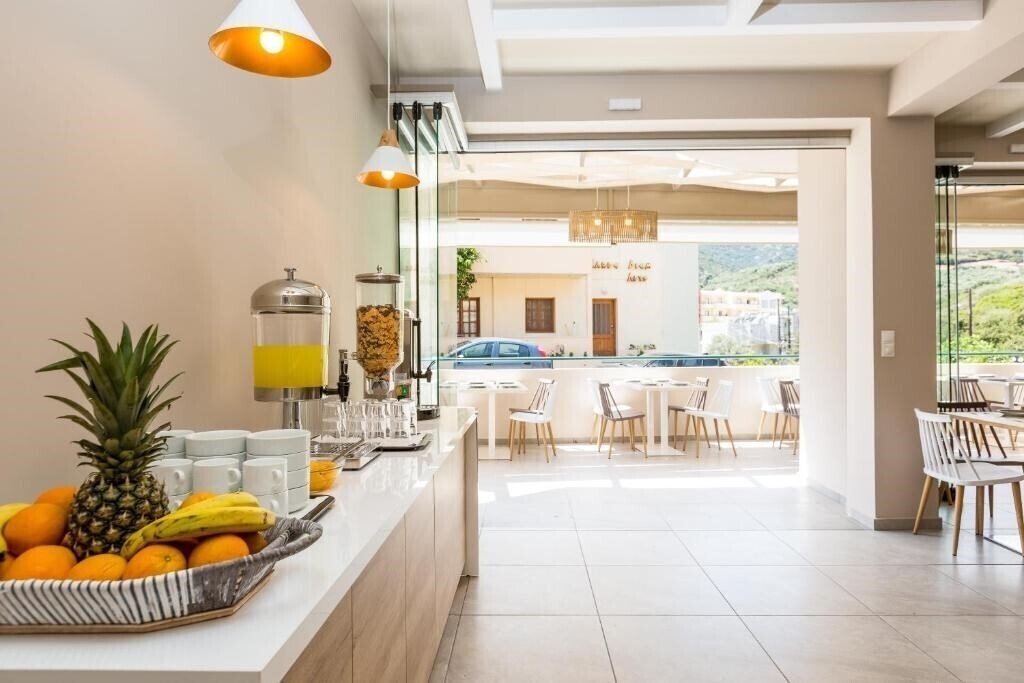 Изображение Amalia Apartments & Studios 3*