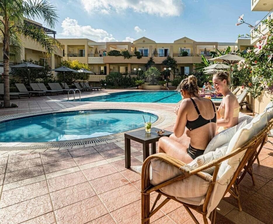 Картинка Helios Apartments 3*