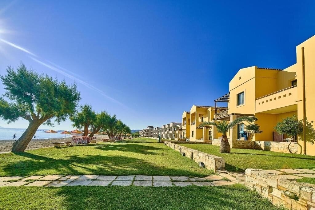 Отель Silver Beach 4*