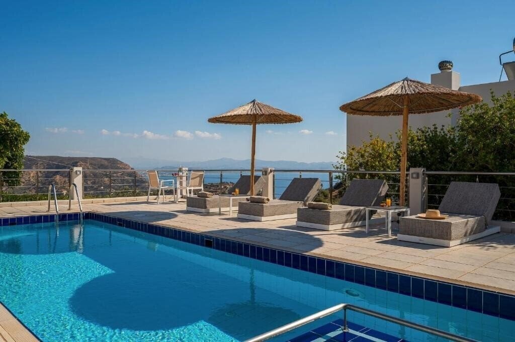 Отель Lenikos Resort 4*
