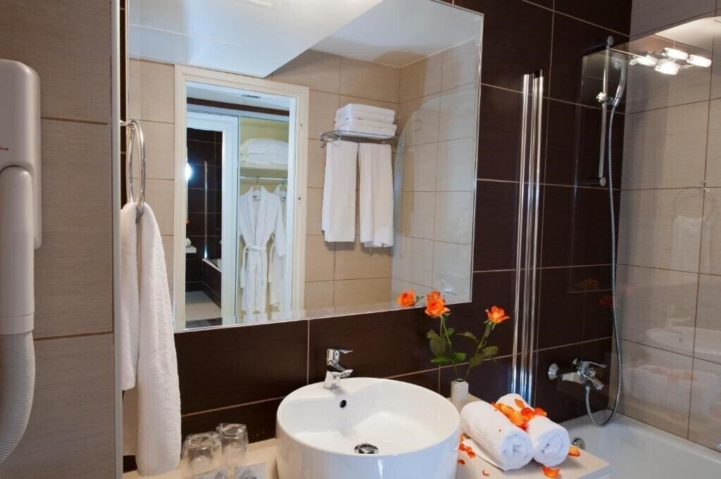 Фотография Grand Hotel Holiday Resort 4*