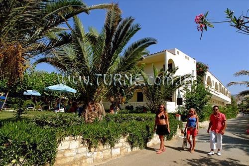 Отель Marinos Apartments 3*