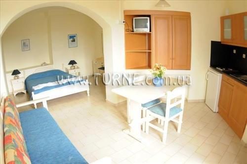 Фото Alianthos Suites 3*