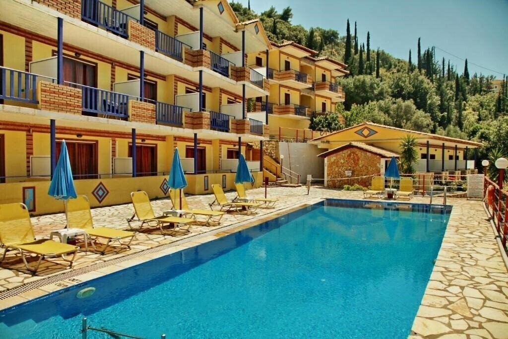 Отель Politia Hotel (Agios Nikitas) 3*