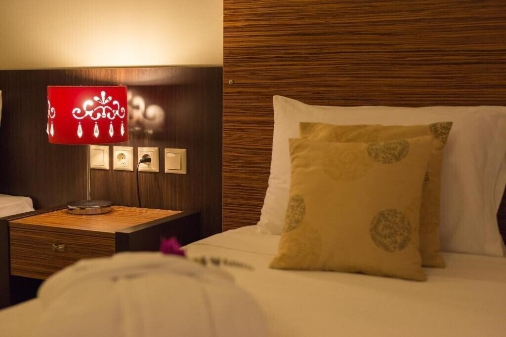Отель Sunrise Resort Hotel 4*