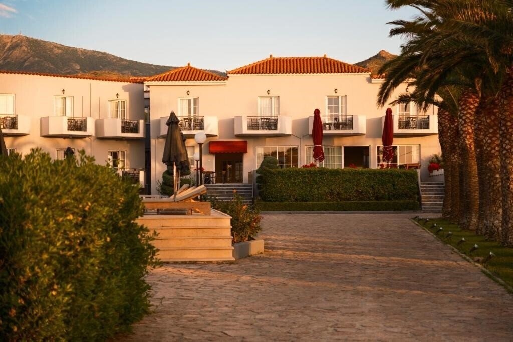 Картинка Bella Vista Molivos 4*