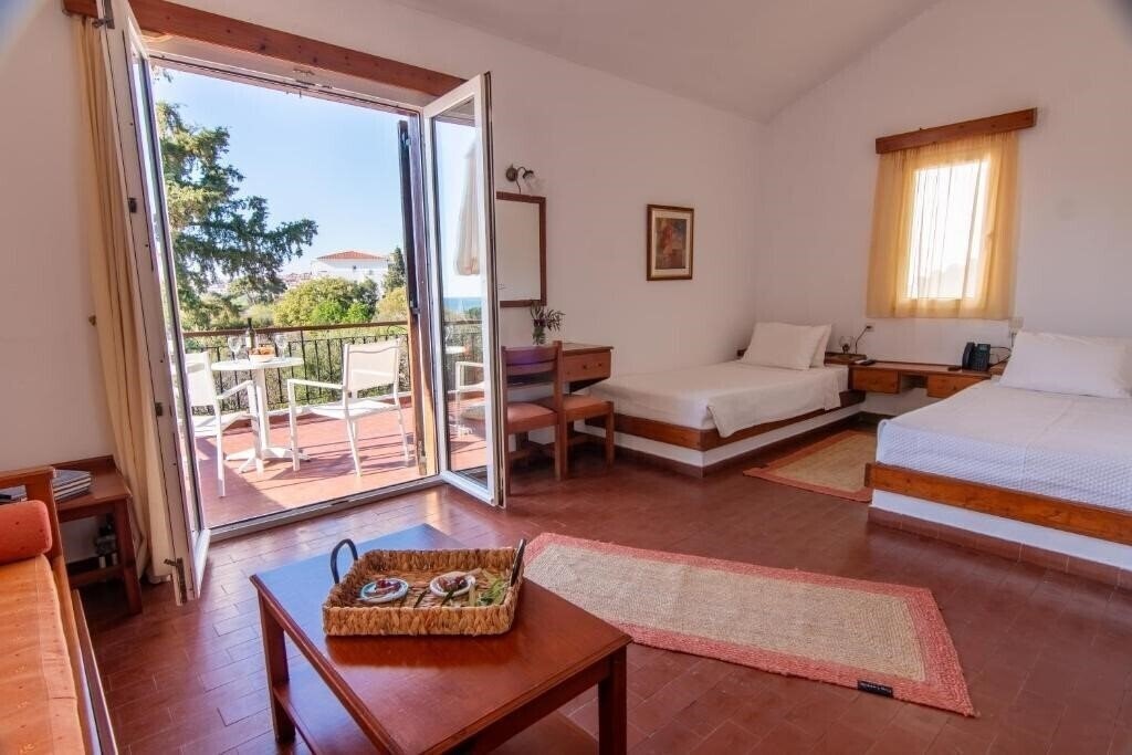 Изображение Delfinia Beach And Bungalows (Molivos) 3*