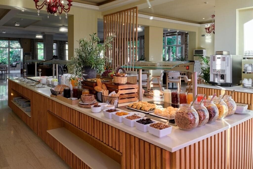 Фото Aphrodite Hotel Lesbos 4*