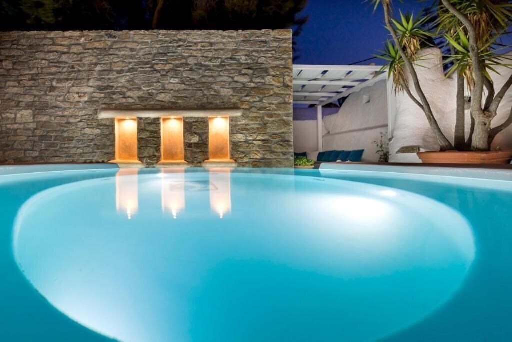 Фото Carbonaki Hotel 3*