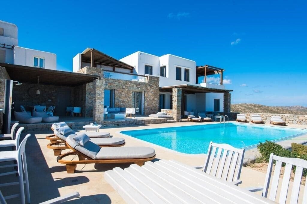 Фото Amallini Suites 4*