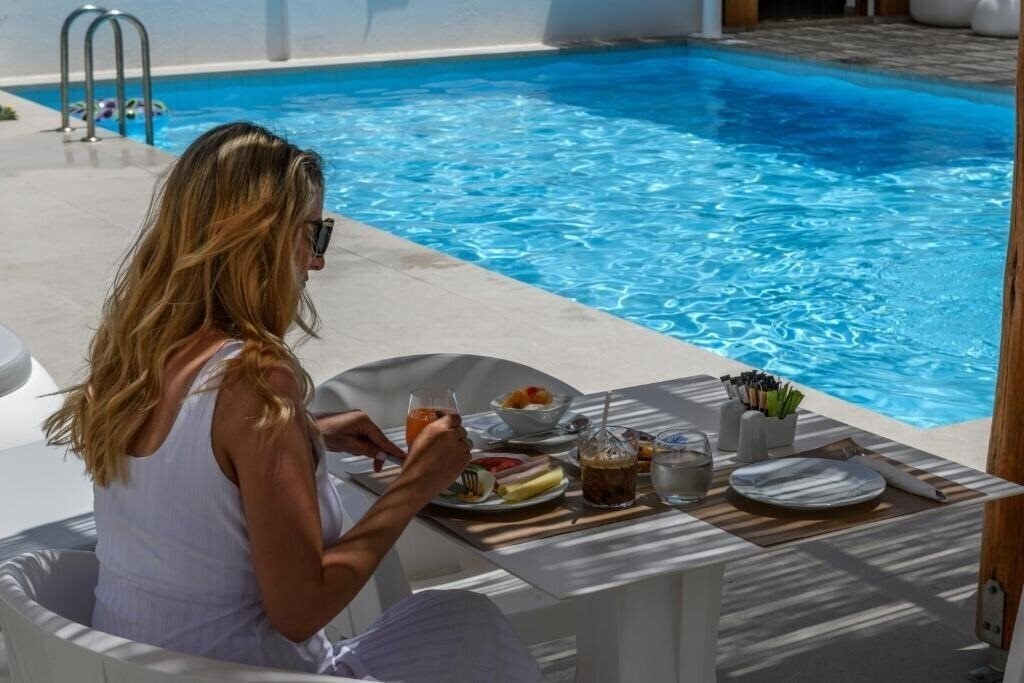 Фото Mykonaki Hotel 3*