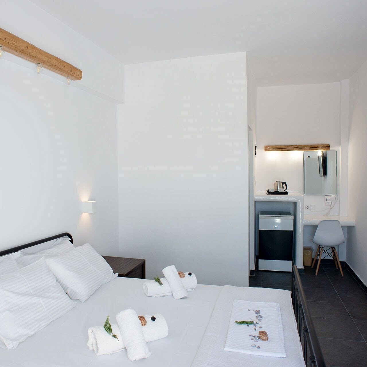 Фото Petra Mykonos Studios & Suites 3*