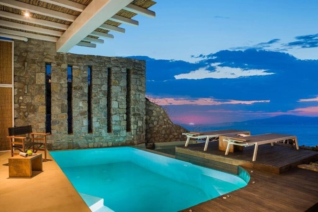 Отель Klidon Dreamy Living Suites 3*