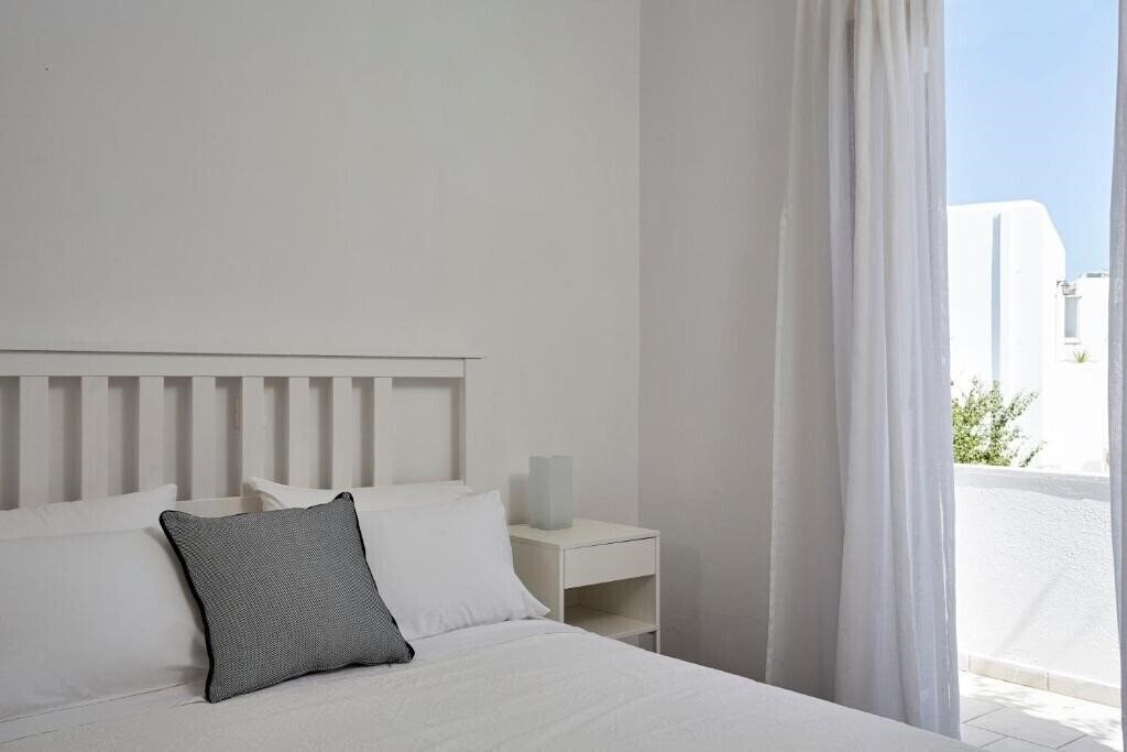 Картинка Sunrise Paros by Mr & Mrs White 3*