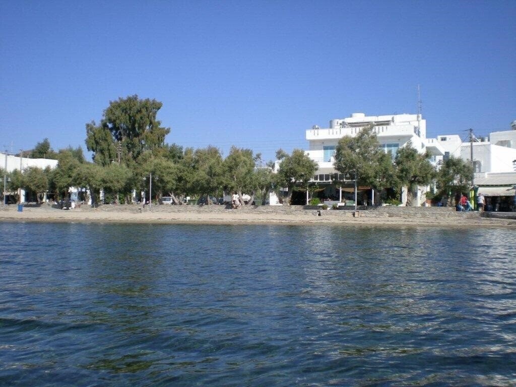 Отель Paros Hotel 4*